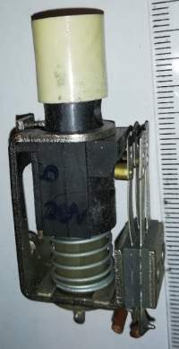 tlačítko s kontrolkou, 2x spínací kontakt  .. cena na dotaz / price on request