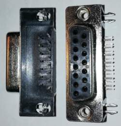 konektor 15pin samice ..  balení 8ks za 70Kč