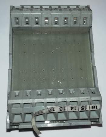 modul  na DIN lištu, na rozebrání