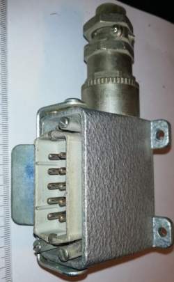 konektor 10pin samec, použitý