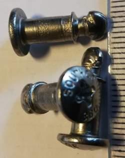 šroub s bajonetem .. balení 200ks za 180Kč