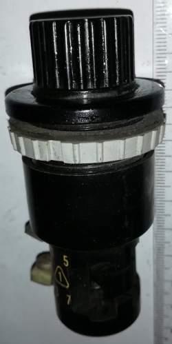 Tlačítko s aretací, starý typ  .. cena na dotaz / price on request