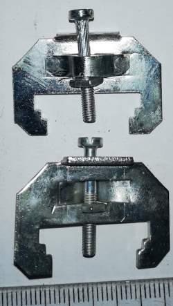 kovová svorka, starší typ