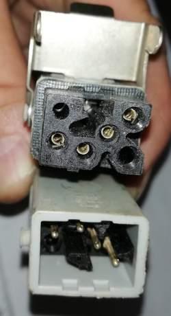 konektor - pár, starší typ, z demontáže