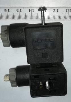 konektor FESTO, z demontáže