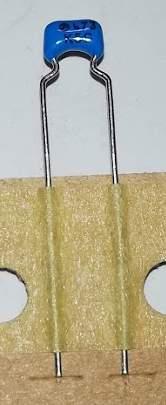 C 390p/100V C0G EPCOS B37979N1391JS1  .. balení 250ks za 60Kč