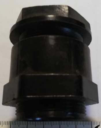 není skladem - bakelitová průchodka starý typ