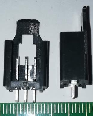 konektor 3pin LUMBERG 180G 1R .. balení 20ks za 90Kč