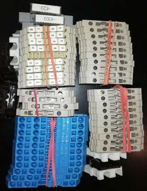 není skladem - MIX  svorek WAGO, WEIDEMULLER, ZPA, ..pouze plast - rozperky, ..  balení 50ks za 50Kč
