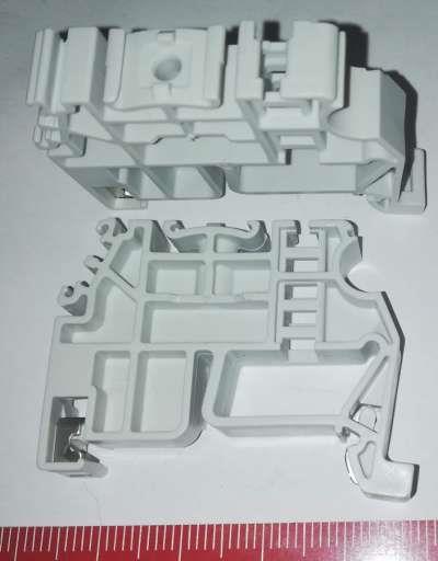 Koncový doraz L 1SNA399903R0200  Entrelec  .. balení 14ks za 90Kč