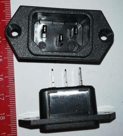 mapájecí konektor, typ PC .. balení 8ks za 95Kč