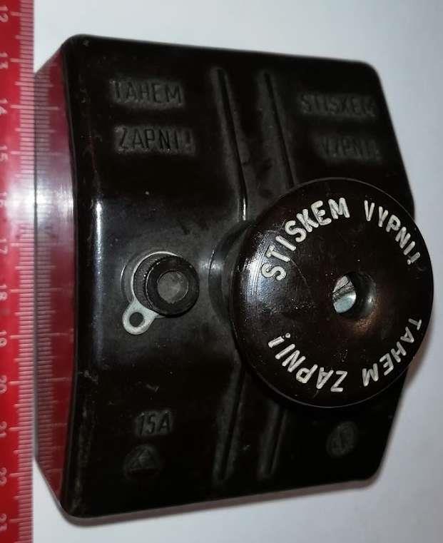 není skladem - vnitřek vypínače - Stiskem vypni Tahem zapni , kompletní