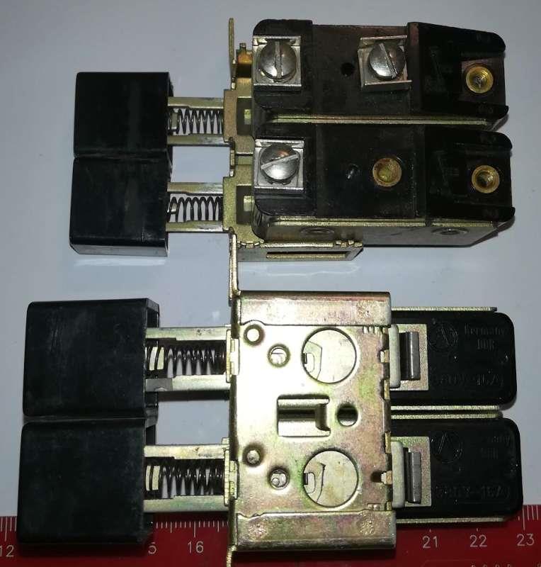 sestava mikrospínačů DDR, 2 nezávislé přepínače