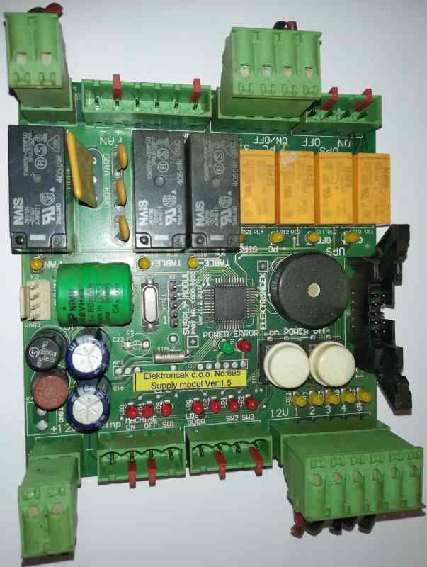 osazená deska z demontáže, na rozebrání na součástky, 7x relé, ... (PP15601)