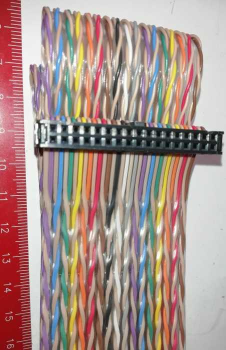není skladem - plochý kablik 1,5m 34pin s konektorem