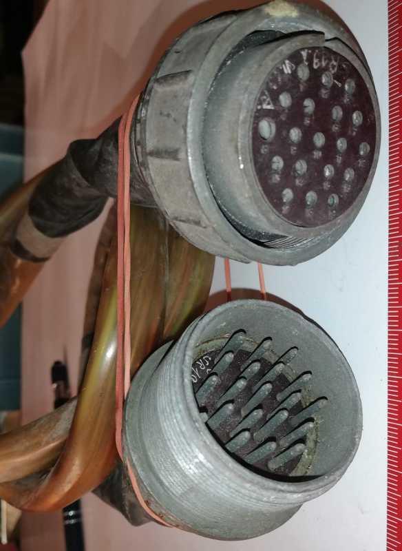 starý kabel s konektory 19 pin, 120cm