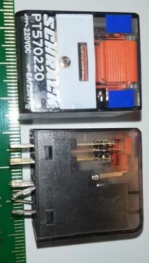 Schrack PT570220 univerzální paticové relé