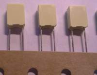 C  47nF 5% 250Vdc RM5 polyester     .. balení 250ks za 100Kč