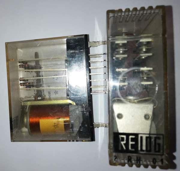 není skladem - relé RELOG 2RH30   220V 50Hz  .. cena na dotaz / price on request
