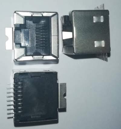 RJ45 zásuvka stíněná do pl. sp. SUYIN S01-20178000009 .. balení 10ks za 80Kč