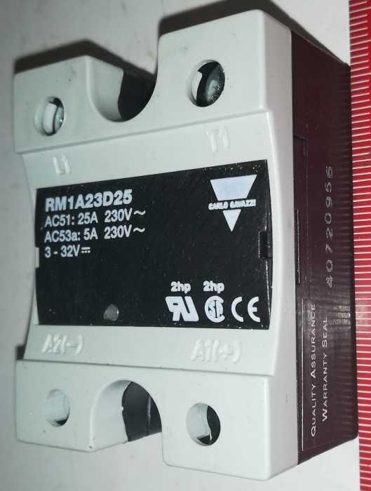 RM1A23D25 - CARLO GAVAZZI - polovodičové relé