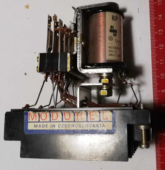 RP102 - 24Vss 4P v rozbalené krabičce, nepoužívané