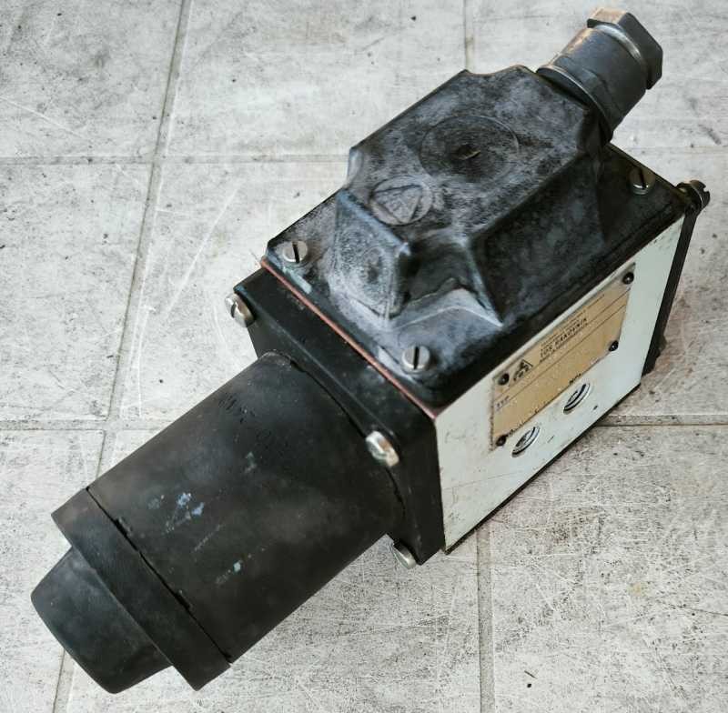 RSE1-102R11/024SH-1 + 1x EM62 24Vdc 40W .. cena na dotaz / price on request