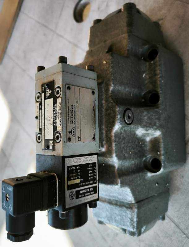RSEH2-252R11/220UXY-1 ( RSE1-062R11/220U-1 + EPS-045H/196 S-1 ) .. cena na dotaz / price on request