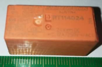 RT114024 - relé 24V Schrack