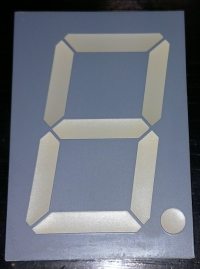 není skladem - SA10-21EWA - Zobrazovač LED sedmisegmentový 25,4mm červená 4,7-16mcd 1