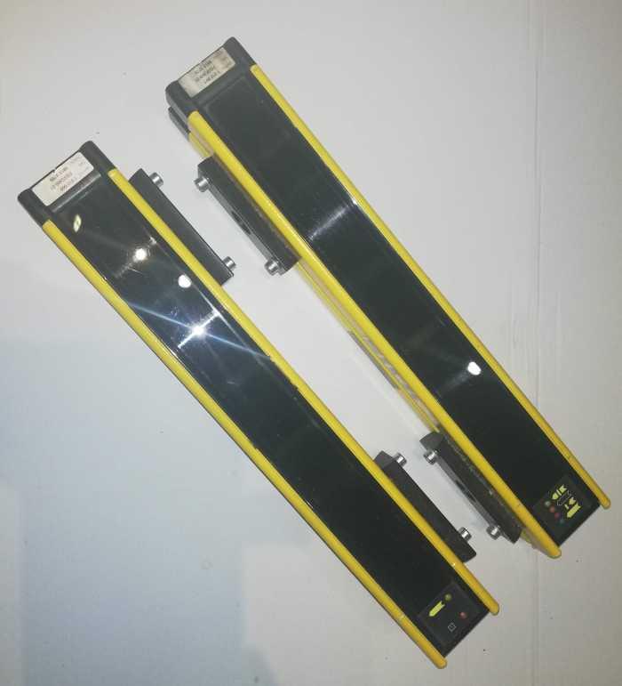 Sick 30-FGS Safety light curtain FGSS300-21 + FGSE300-21  .. použitý / used