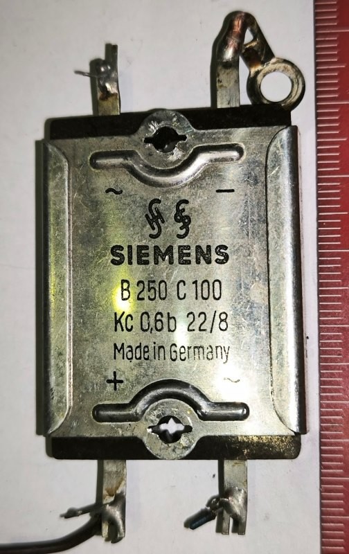 selen SIEMENS B250C100, Kc0.6b 22/8, pájený  .. cena na dotaz / price on request
