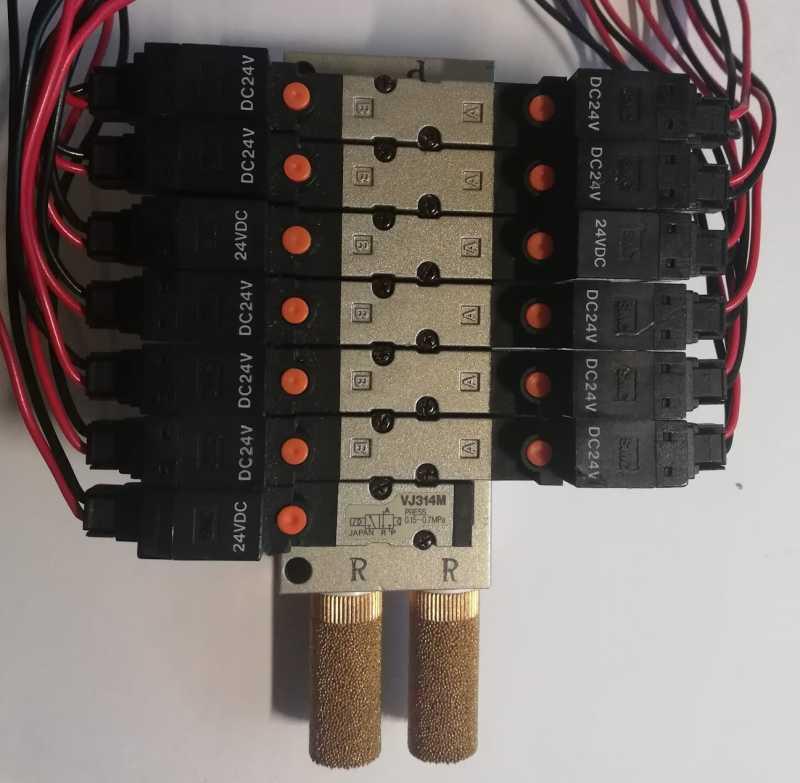 blok selenoidů SMC (001)  .. použitý / used