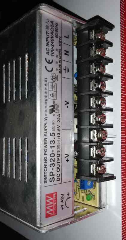 SP-320-13,5  - Spínaný napájecí zdroj, 100-240Vac / 13,5V 22A, MEAN WELL  .. z demontáže / used