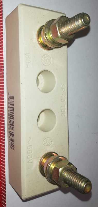 SP40T06 POJISTKOVÝ DRŽÁK