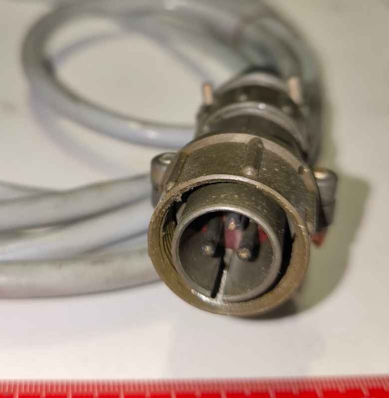 šroubovací konektor ŠR20KPN3Š7 samec 3pin na kabelu 4m .. cena na dotaz / price on request