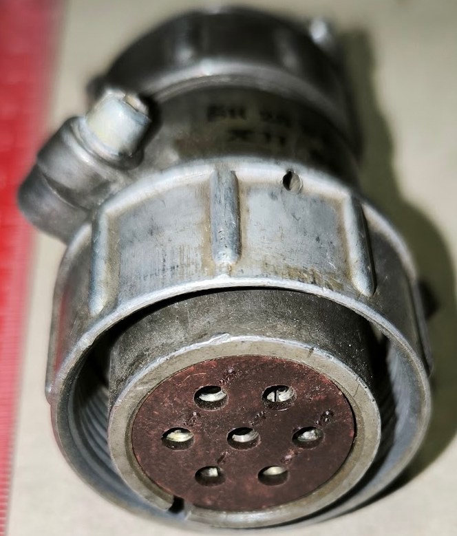 ŠR28KN7G7 - konektor, 7pin samice, pájené .. cena na dotaz / price on request