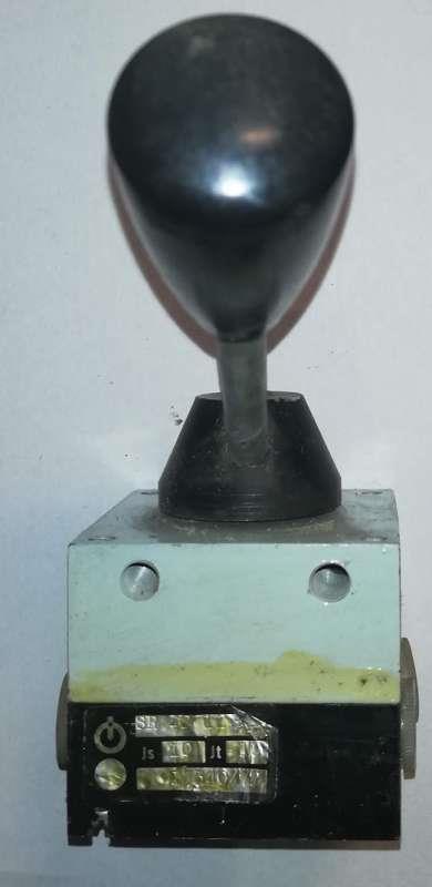 SR4211A - ruční rozdělovač  .. cena na dotaz / price on request