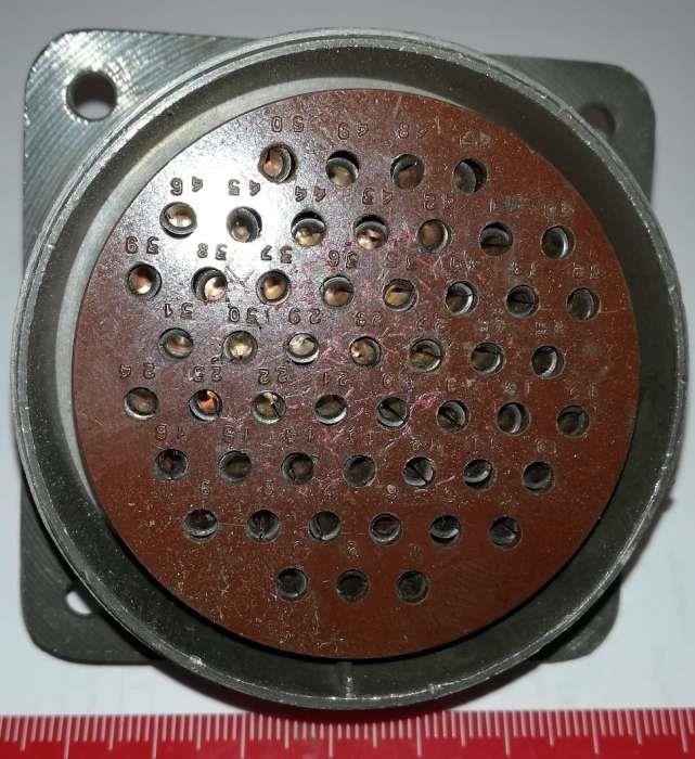 ŠR60P50EG3 ( ШР60П50ЭГ3 ) - šroubovací konektor 50pin,  z demontáže, samice .. cena na dotaz / price on request