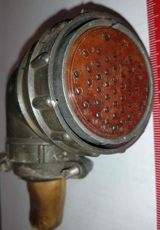 2RMD42KUN45G5V1 ( 2РМД42КУН45Г5В1 ) - šroubovací konektor 45pin,  z demontáže, samice .. cena na dotaz / price on request