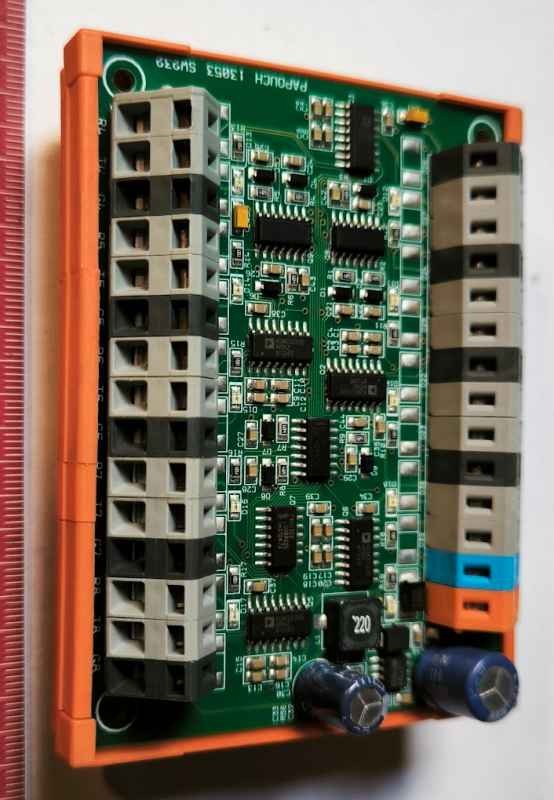 SW232: Rozbočovač linky RS232 na 8 portů - PAPOUCH
