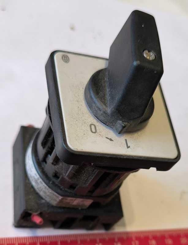 T0-1-15331 přepínač Moeller s knoflíkem a štítkem,  .. použitý / used