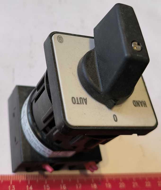 T0-1-15431 přepínač Moeller s knoflíkem a štítkem,  .. použitý / used