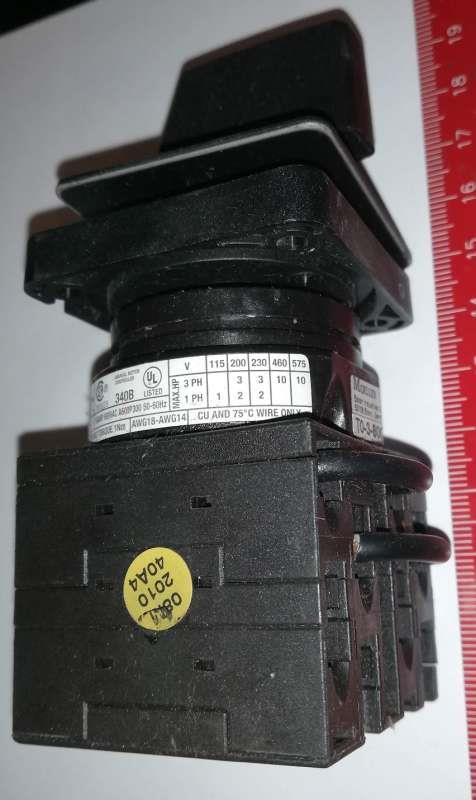 přepínač T0-3-8007 s knoflíkem