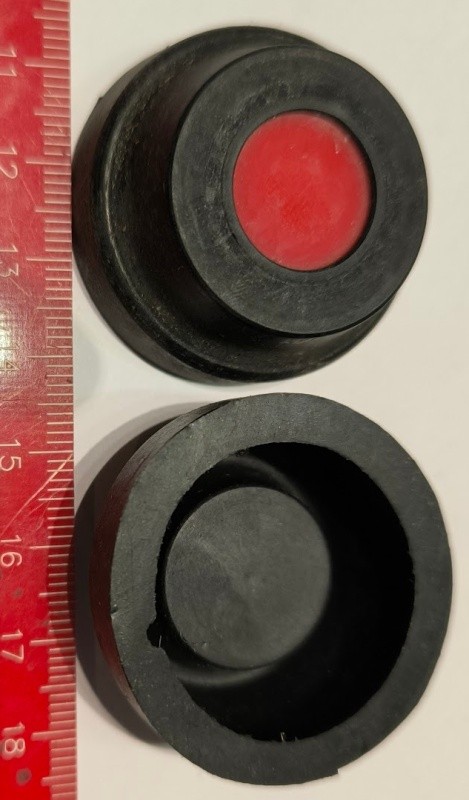 krytka těsná T6AORU červená   .. cena na dotaz / price on request