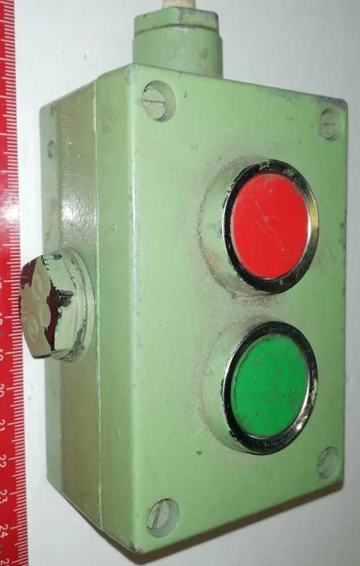 Ovládací skříň T6S2A  (zelená + červená), včetně 2ks spín. jednotek T6Z111, starší, z demontáže