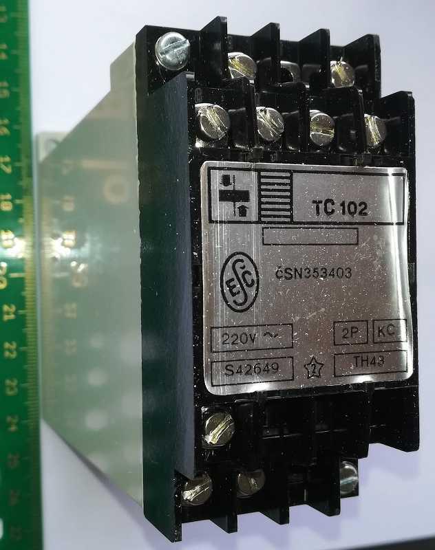 TC102 KC 2P  220Vac .. cena na dotaz / price on request