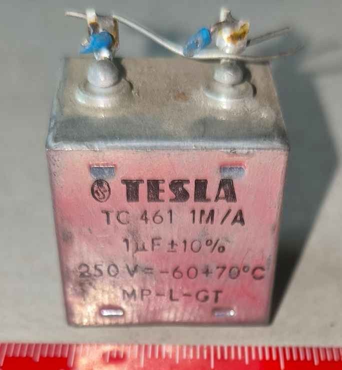 TC461 1M/A 1uF 10% 250V TESLA, pájený