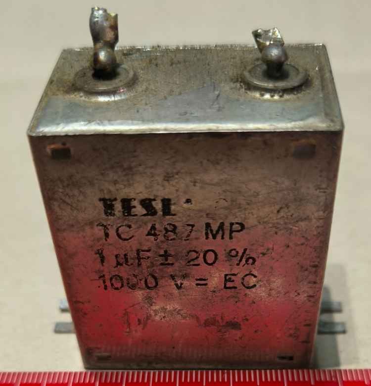 TC487MP 1u 20% 1000V TESLA pájený