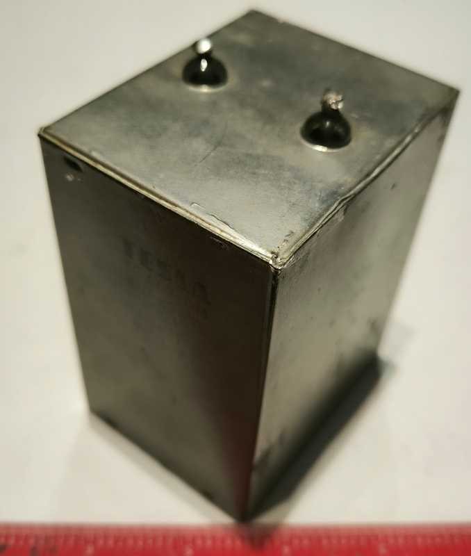 TC667 -  8uF/1000V 20%  TESLA